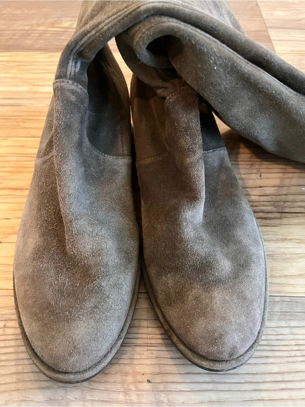 STUART WEITZMAN Over-the-Knee Suede Boots- size 6M EUC